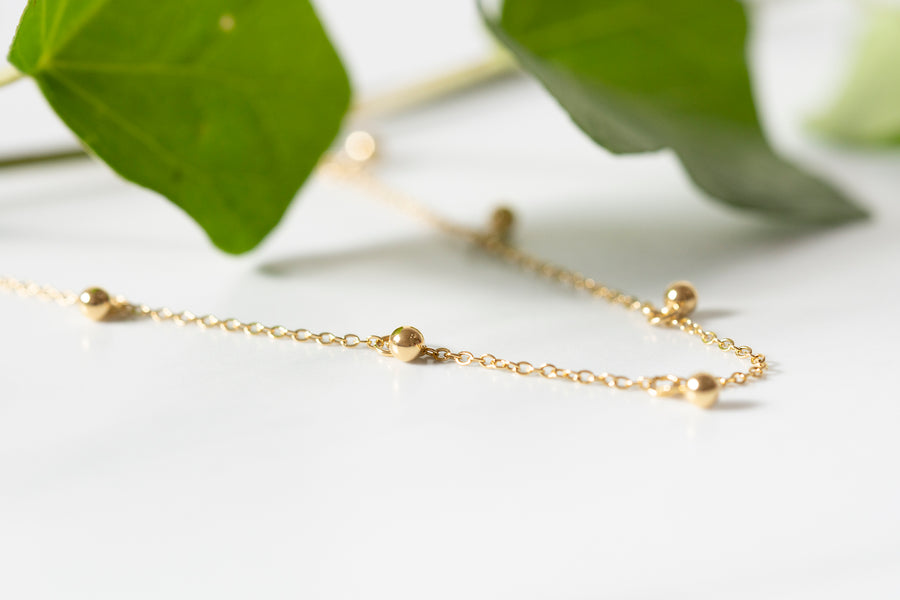 Gold Small Circle Pendants Necklace